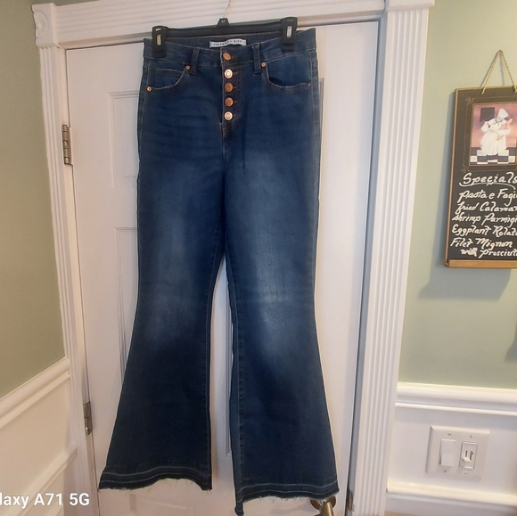 Celebrity Pink Flare Jeans 5/27 - Picture 1 of 9